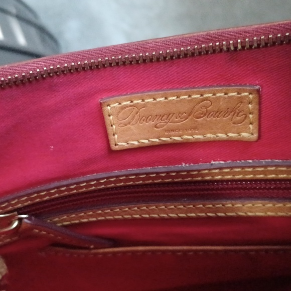 Dooney and Bourke Pebble Leather bag mid size - Picture 6 of 9